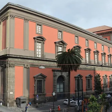 Alojamento de Acomodação e Pequeno-almoço A Due Passi Dal Museo Nápoles