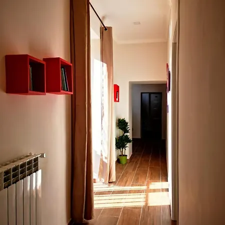 Nocleg ze śniadaniem A Due Passi Dal Museo Neapol